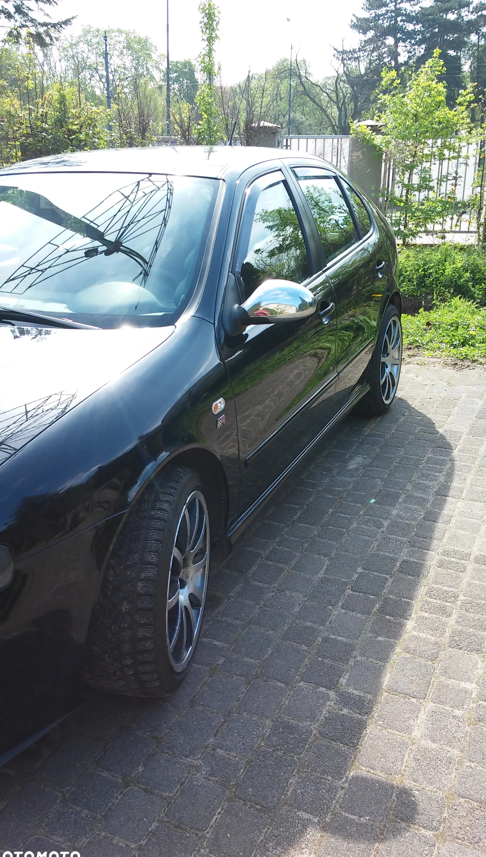 Seat Leon cena 26900 przebieg: 266299, rok produkcji 2004 z Łódź małe 154
